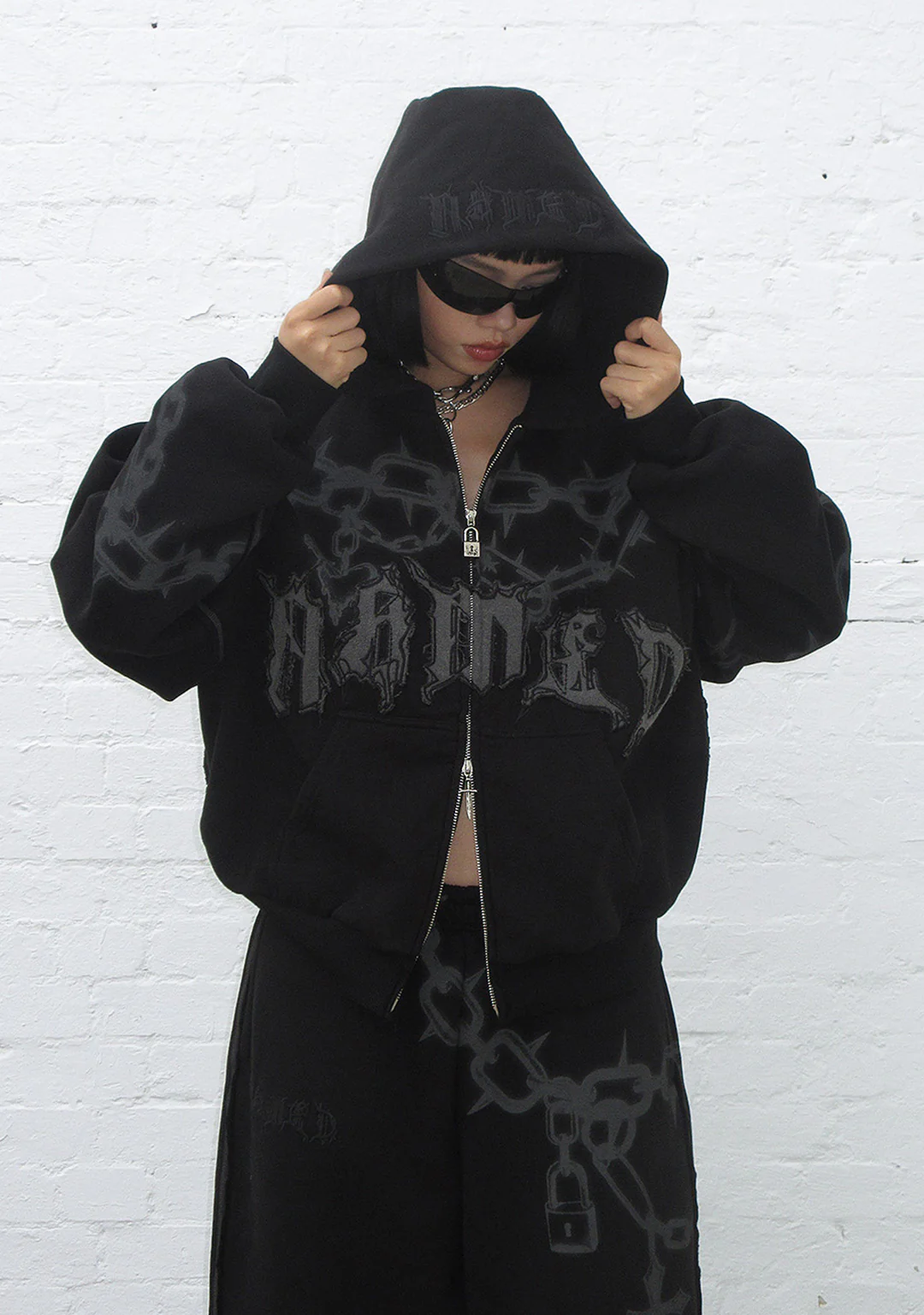 CHAINS ZIP HOODIE BLACK - Image 2