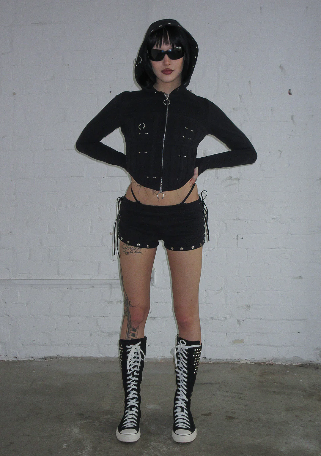 DESTROY PIERCED CORSET MICRO HOTPANT SHORTS BLACK - Image 2