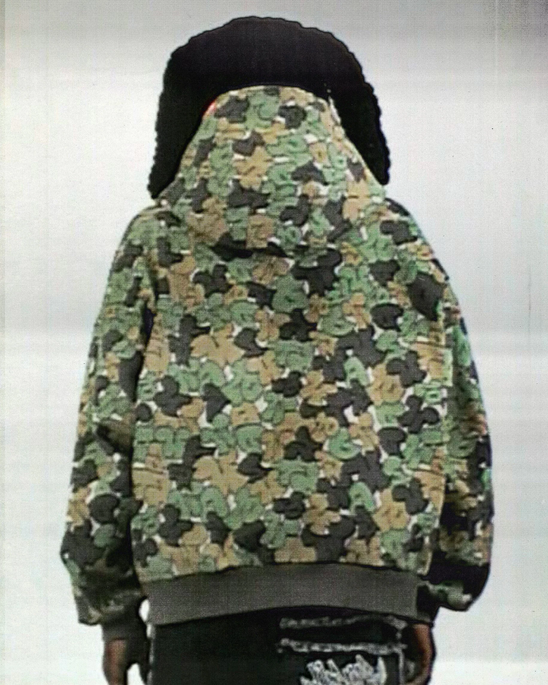 GRAFFITI CAMO ZIP HOODIE SOUR APPLE - Image 4