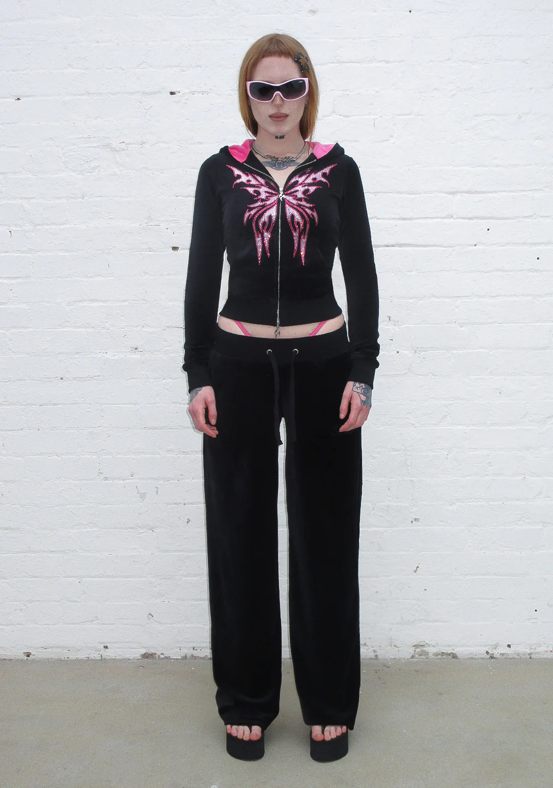 IDOL RHINESTONE VELOUR SWEATPANTS BLACK - Image 2