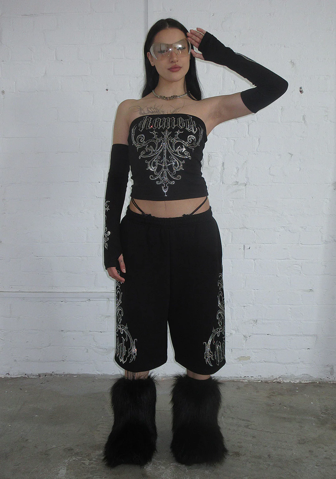 NOCTURNAL RHINESTONE OVERSIZED SWEATSHORTS BLACK - Image 2
