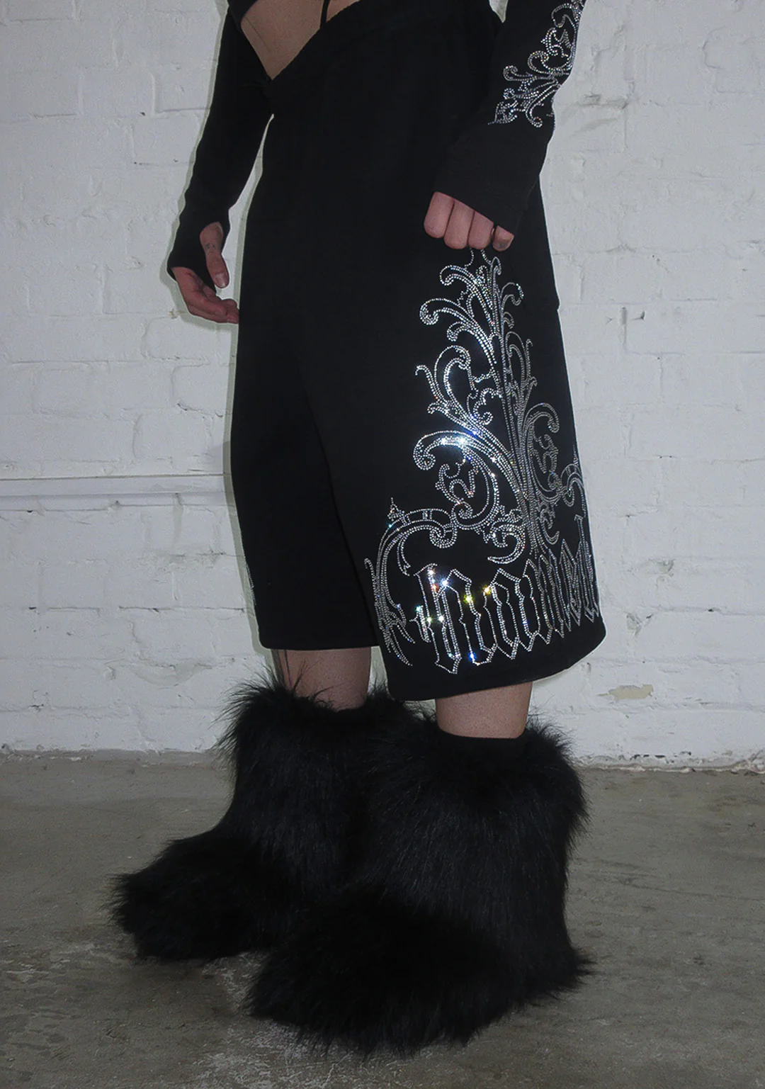 NOCTURNAL RHINESTONE OVERSIZED SWEATSHORTS BLACK - Image 3