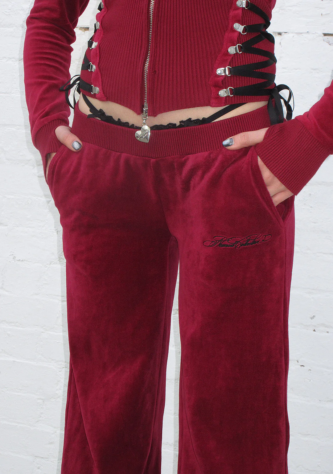 REBEL VELOUR SWEATPANTS DARK RED - Image 4