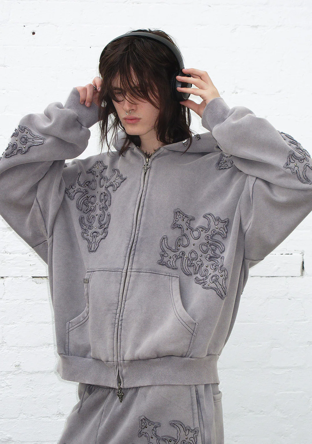 SINNER STUDDED ZIP HOODIE GREY VINTAGE WASH - Image 2