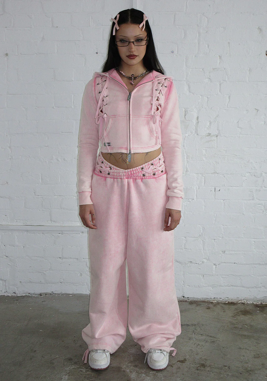 VENDETTA LACE UP OVERSIZED SWEATPANTS WASHED BABY PINK - Image 3